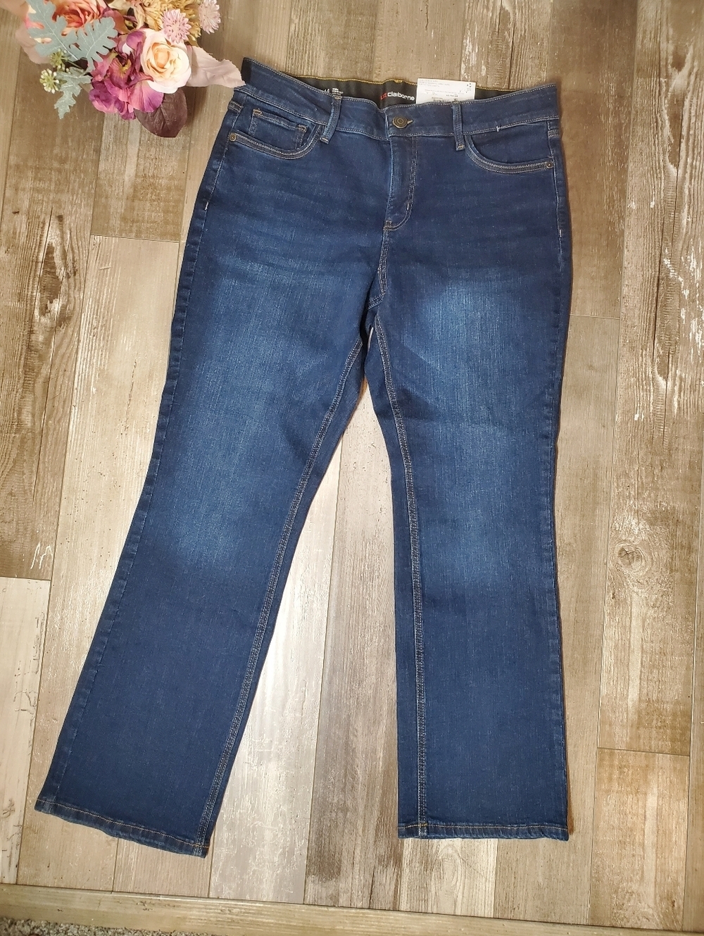 NWT Liz Claiborne Mid-Rise Sara Bootcut Dark Wash Jeans Women's Size 14